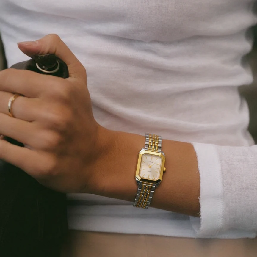 CLAIRE DE MAINS - Image 38